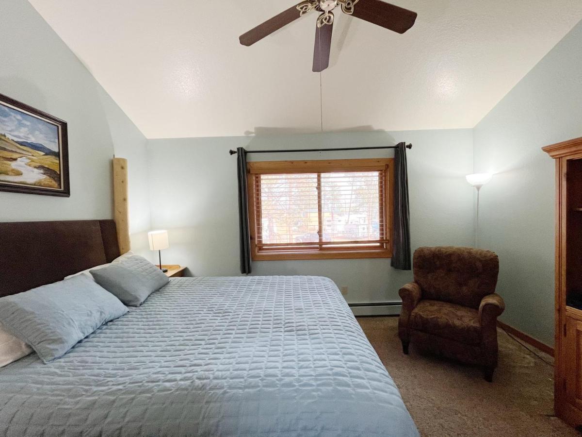 וודלנד פארק Cabin A Suite Bed And Breakfast מראה חיצוני תמונה